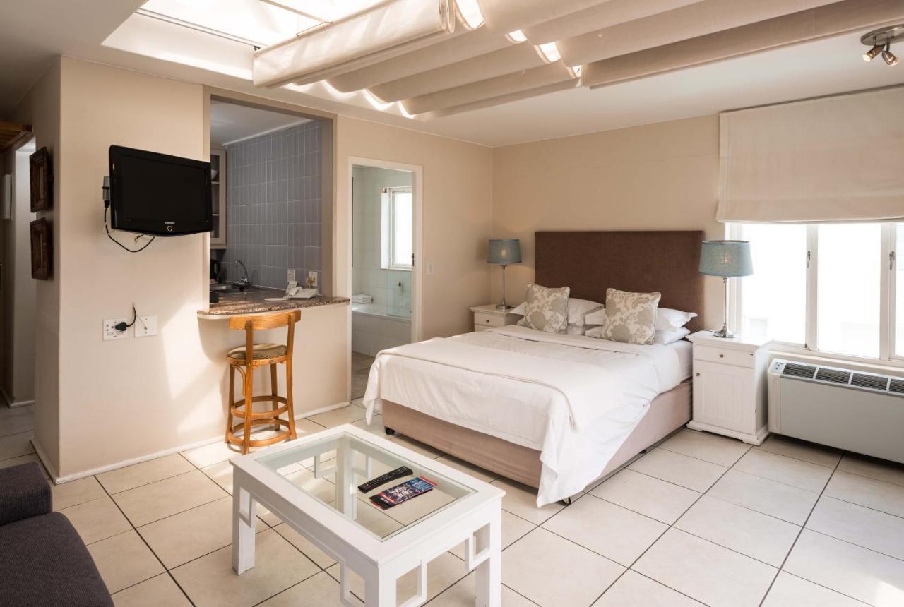 Place On The Bay Self-Catering Cape Town Bagian luar foto